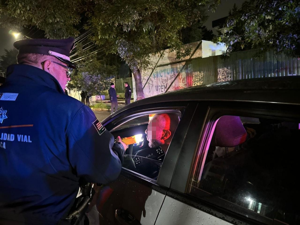 Caen 45 por pasarse de alcoholes en Toluca