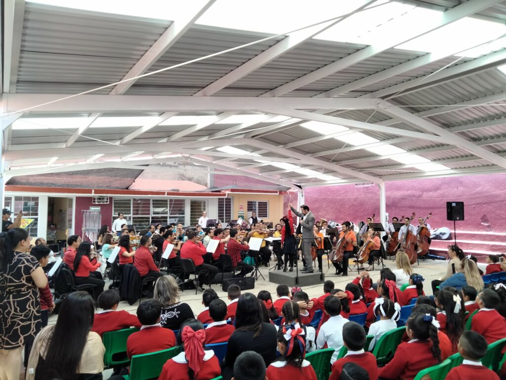 Lleva OFiT concierto didáctico a cientos de niños de la Escuela Primaria Maclovio Vallejo