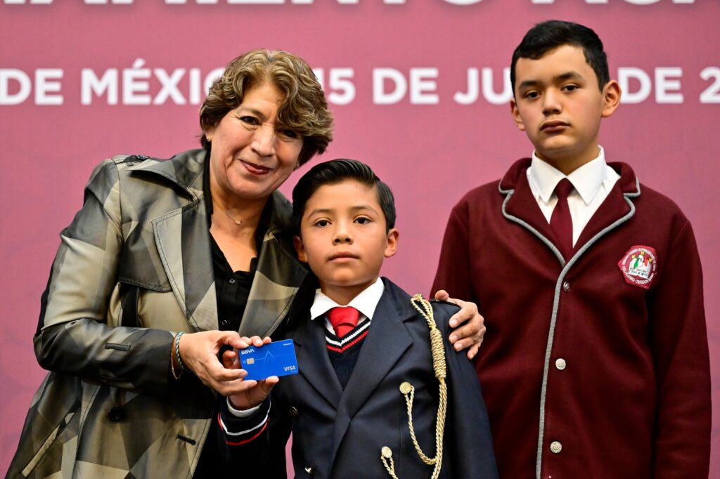 Arranca Edoméx programa de Becas para el Bienestar por Aprovechamiento Académico; entregará 800 pesos al mes