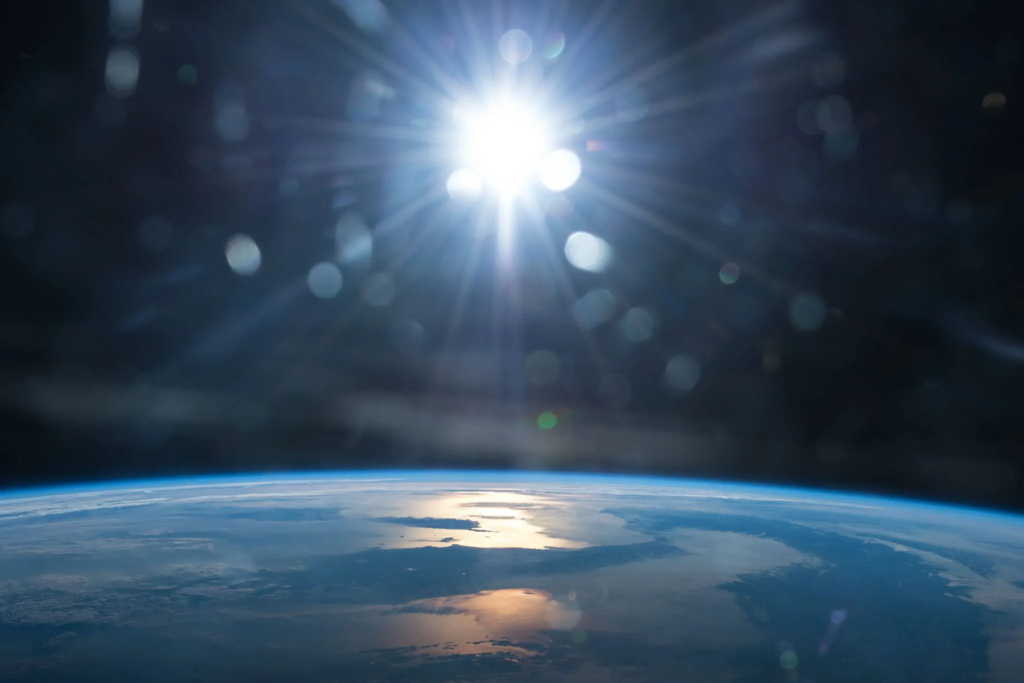 La Tierra se distancia del Sol; fenómeno conocido como afelio