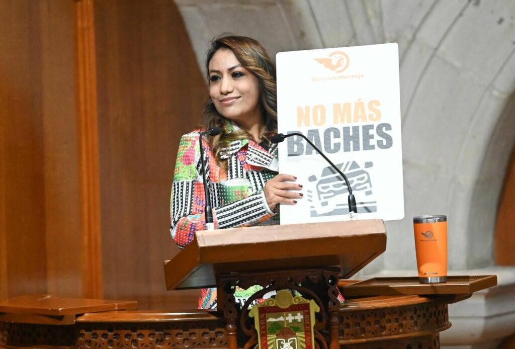 Ante «pandemia» de baches, busca diputada Ruth Salinas creación de fondo para reparar calles