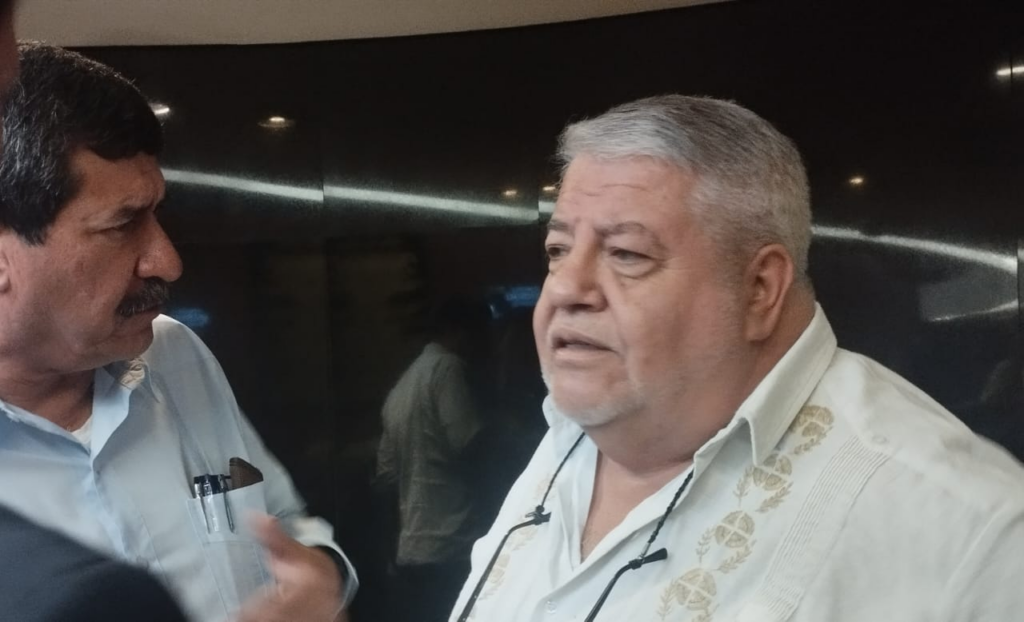 Se debe rechazar en forma enérgica la imposición unilateral de un nuevo arancel al jitomate.