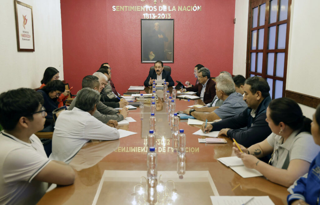 Movimiento Magisterial Mexiquense levanta plantón tras avanzar en diálogo con SECTI