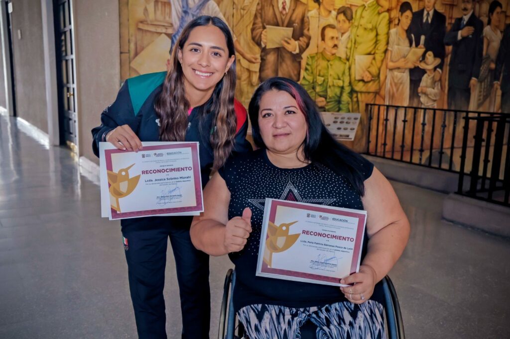 Reconocen a mujeres mexiquenses destacadas en la educación, ciencia y deporte