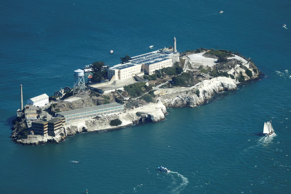 El presidente Trump ordenó la reapertura de la cárcel de máxima seguridad, Alcatraz