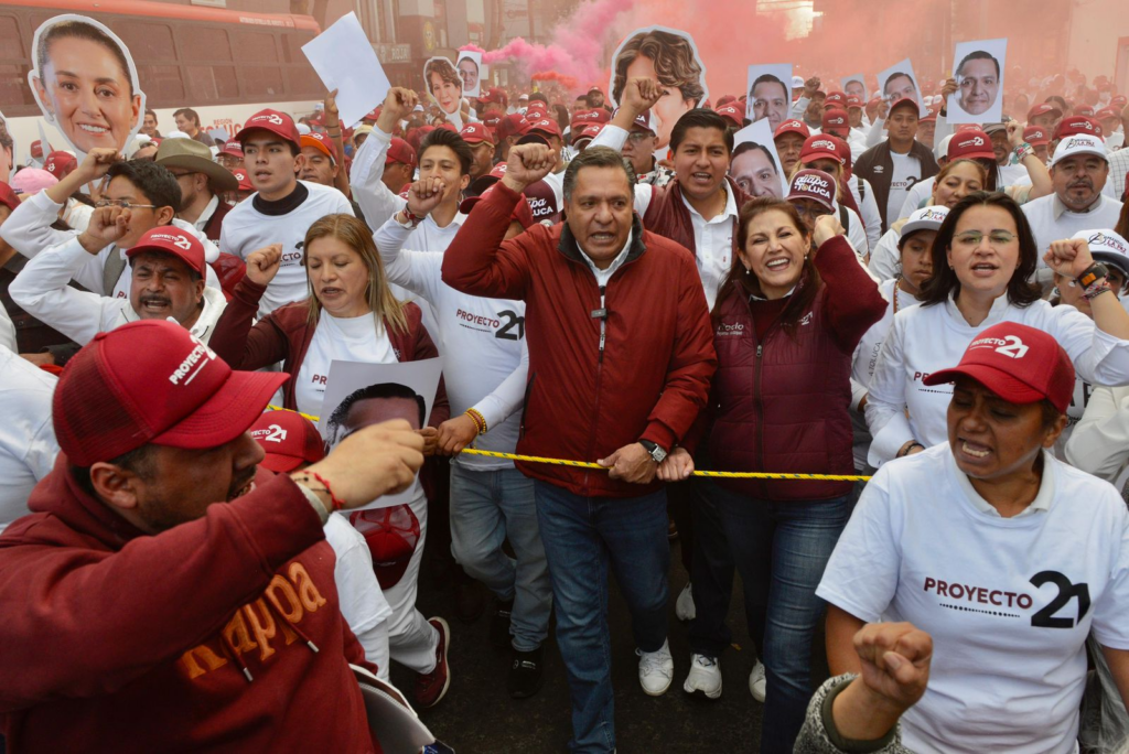 Ricardo Moreno encabeza megamarcha por la Paz, la Democracia y la Transformación en Toluca