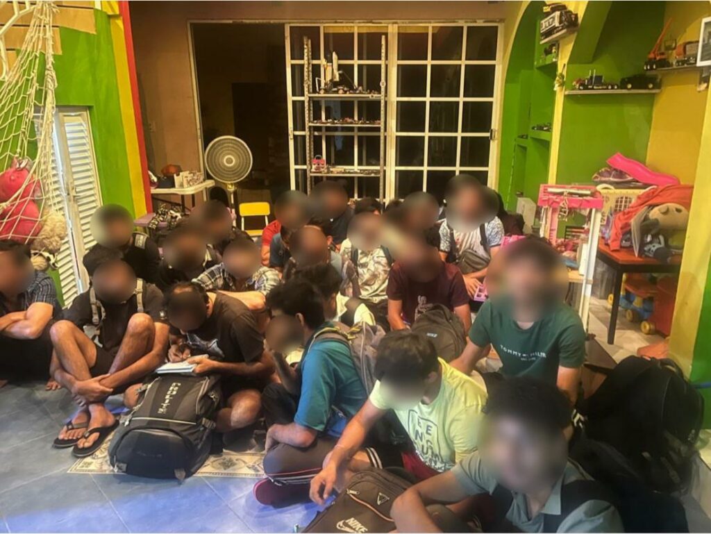 Liberan a 22 personas originarias de la India y Vietnam que se encontraba en un inmueble en Coacalco