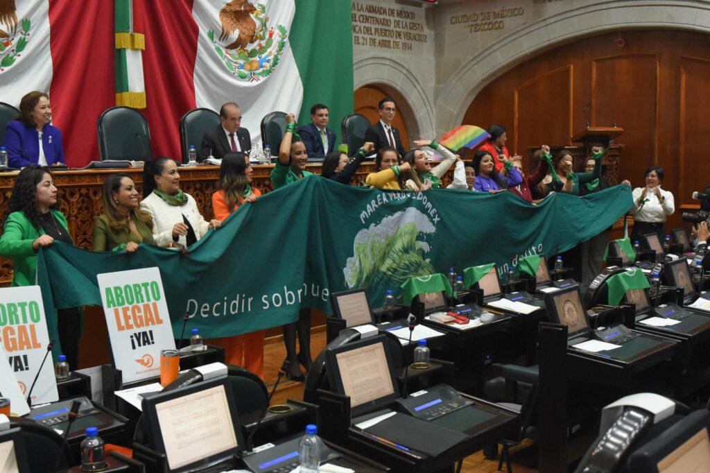 Tras casi dos décadas de espera, aprueban la despenalización del aborto en Edoméx