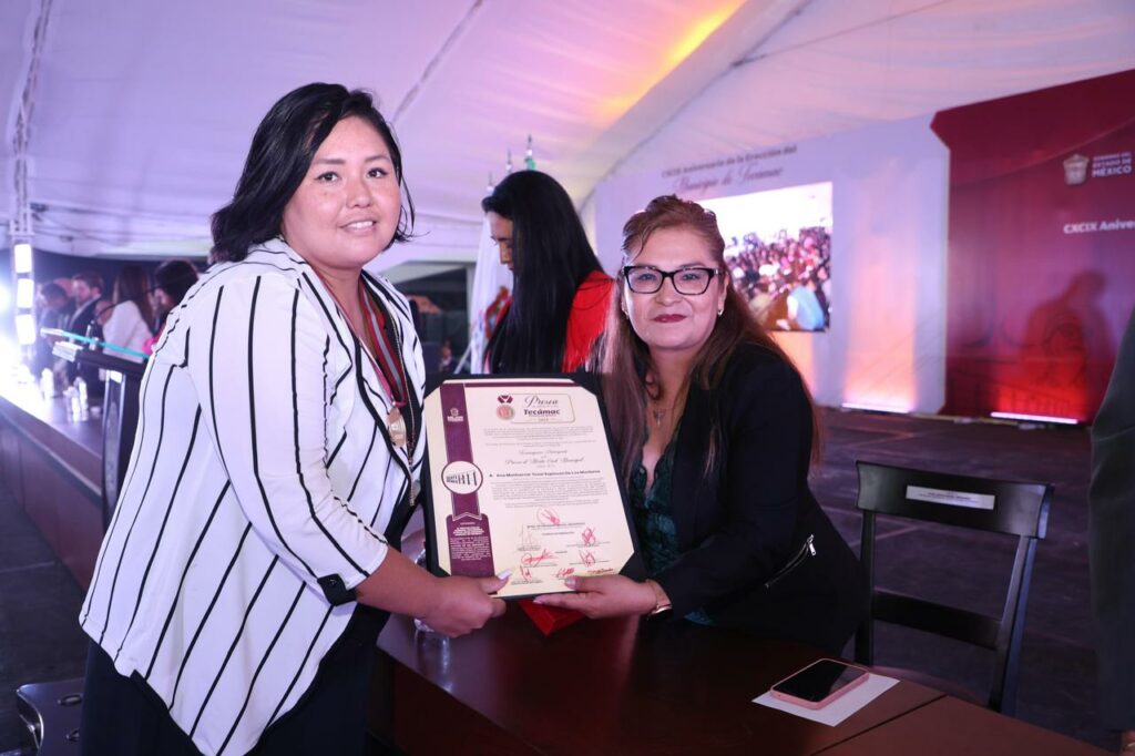 Entrega gobierno de Tecámac a 72 galardonados la Presea al Mérito Civil Municipal