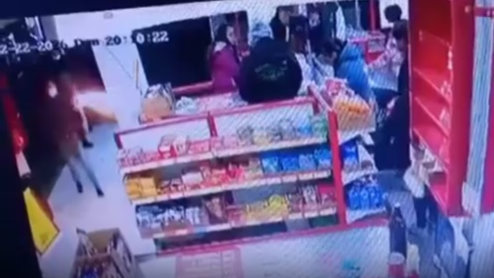 Muere niño tras incendio en tienda 3B de Valle de Chalco