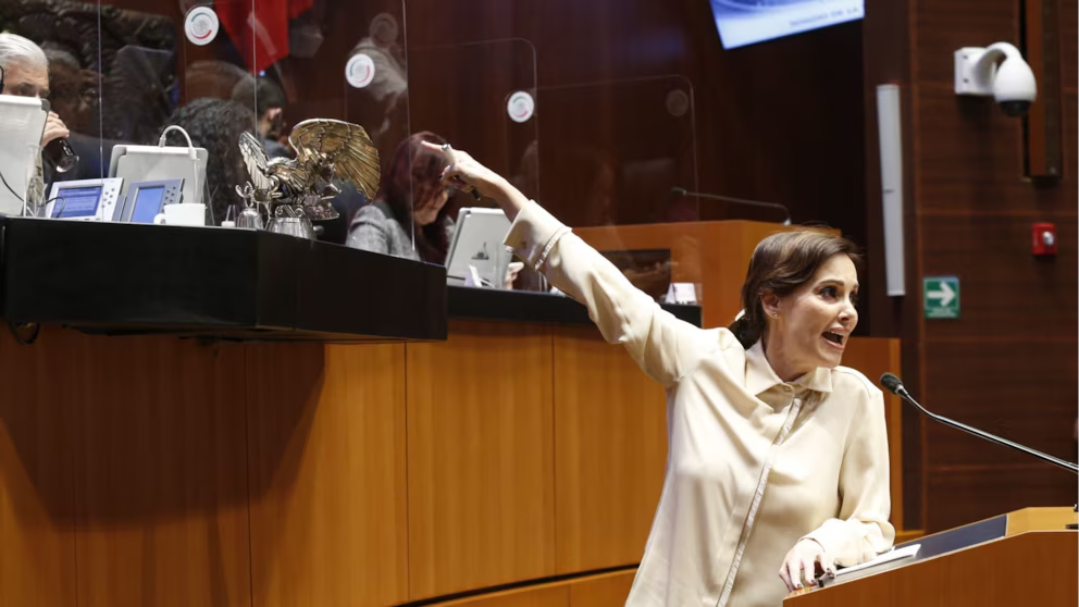 Lilly Téllez tuvo encontronazo con senadores de Morena