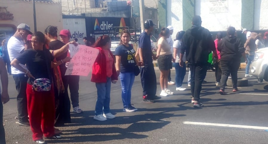 Conflicto por desalojo de tianguis de Día de Reyes en Chicoloapan