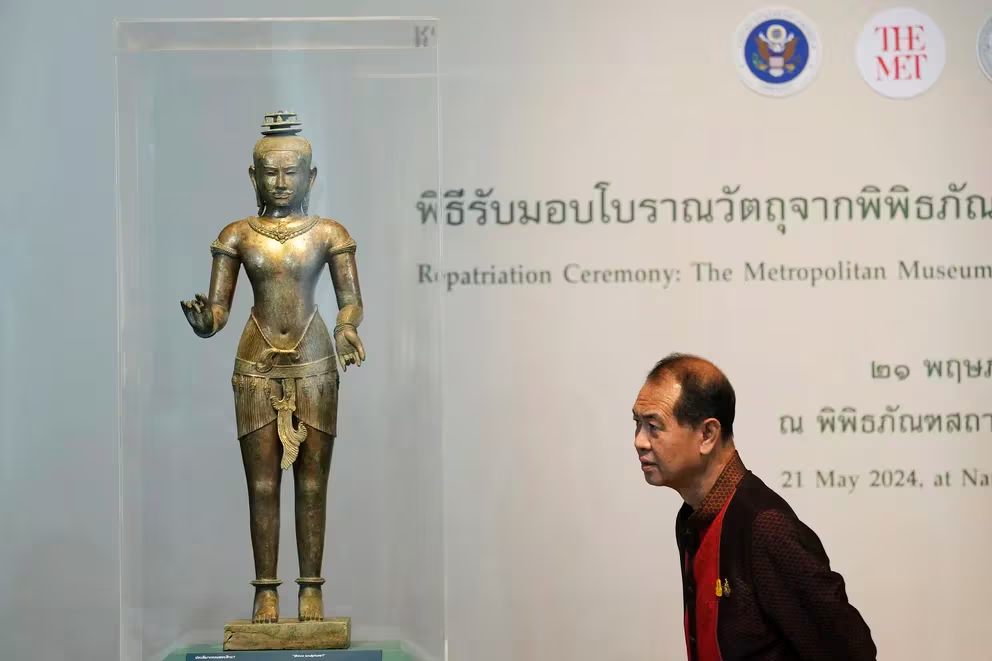 Tailandia da la bienvenida a obras milenarias que se exponían en el MET de Nueva York
