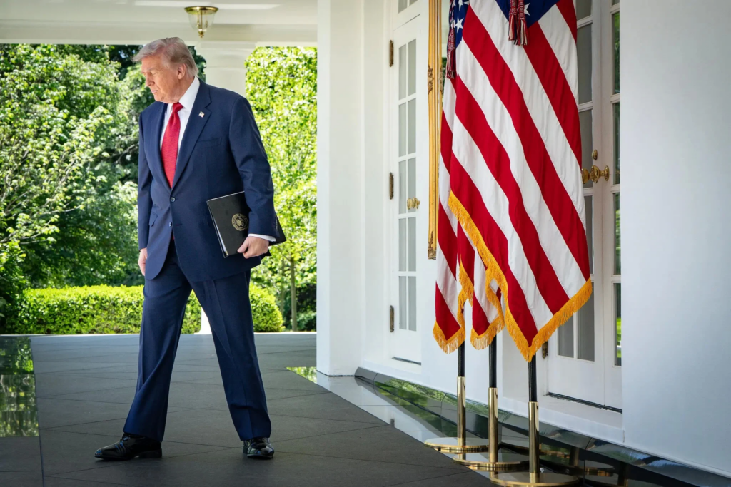 Donald Trump rechaza oferta iraní y prolonga tensión en Ormuz