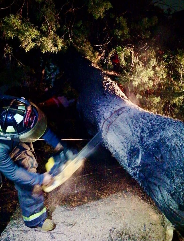 Lluvias de las últimas horas dejan afectaciones en varías colonias de Toluca