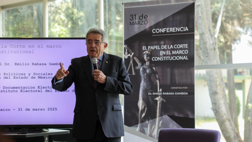 Invitado por el IEEM, dicta Emilio Rabasa conferencia magistral en la UAEMéx