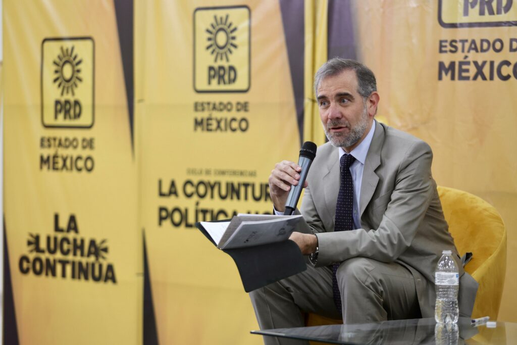 Lorenzo Córdova advierte sobre riesgos de regresión democrática en México
