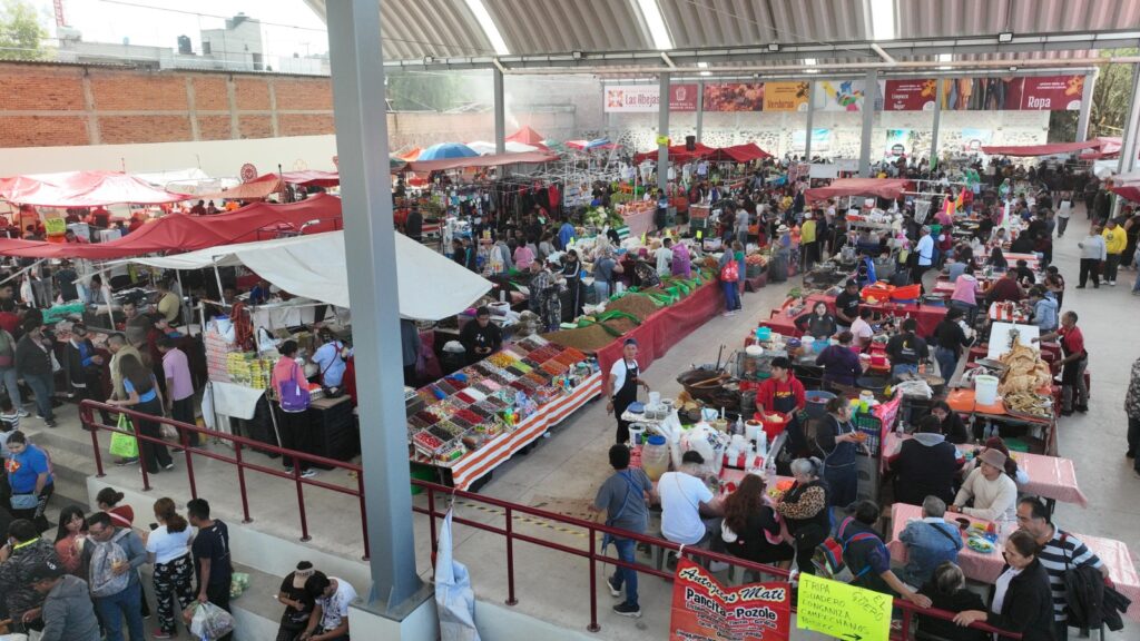 En marcha el Bazar de las Abejas en Tecámac Centro para reordenar el comercio