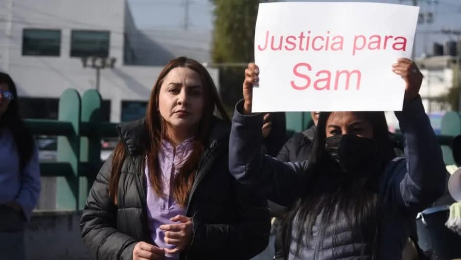 Feministas bloquean Paseo Tollocan para exigir justicia por Samantha Victoria