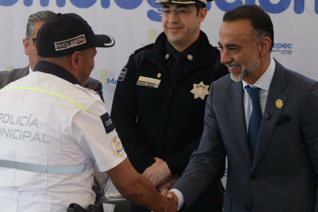 Aunado a incremento de 20% al salario de policías, iniciará construcción de la “Ciudad Policial de Metepec”