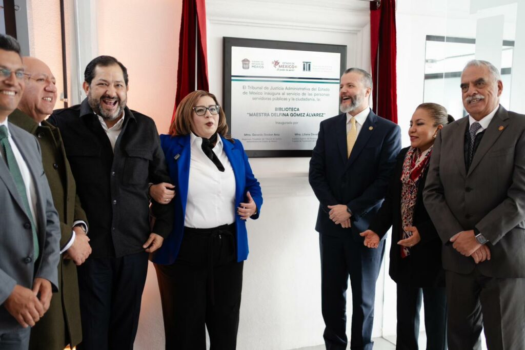 Presidente de la Jucopo, Francisco Vázquez acude a la inauguración de Biblioteca del Trijaem