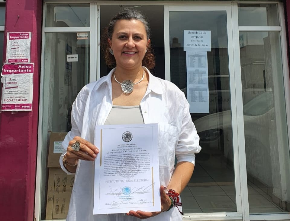 Recibe Mónica Álvarez Nemer su constancia de mayoría como diputada federal electa por el distrito 34 de Toluca