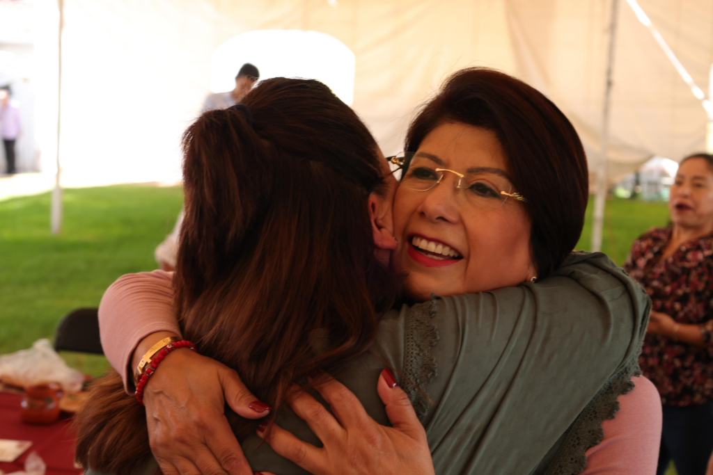Llama Mariela Gutiérrez a mexiquenses a redoblar esfuerzos en los últimos días de campaña
