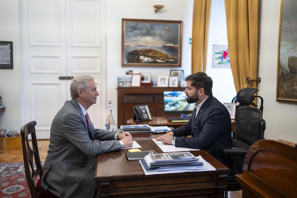 Chile: Senadores y Diputados citan a sesiones especiales