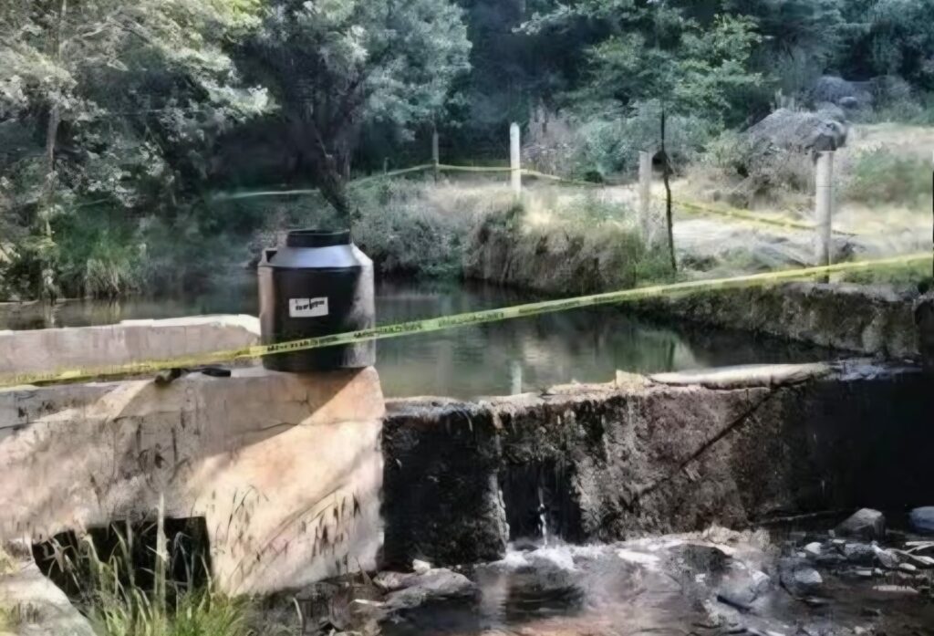 Denuncian vecinos de Chimalhuacán contaminación del agua potable