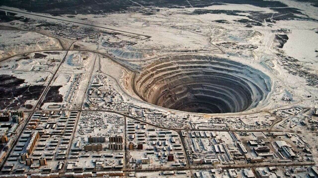 El agujero más profundo excavado por el hombre