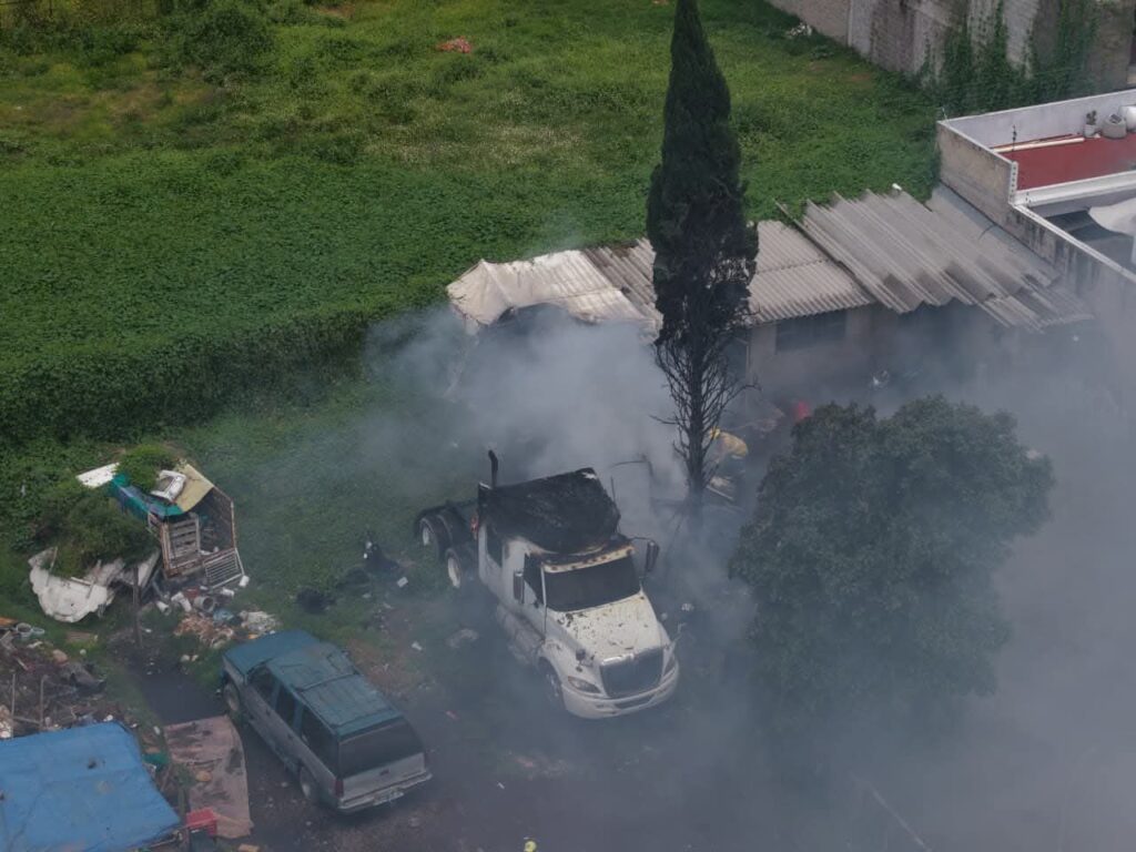 Explosión de pirotecnia en Tultepec moviliza a cuerpos de emergencia; no hay lesionados