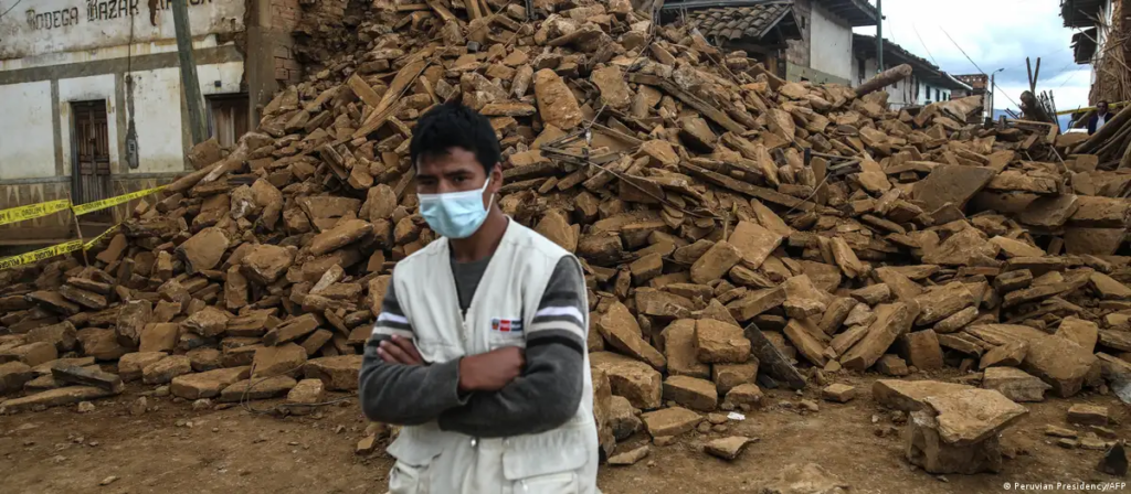 Sismo en Perú deja unos 25 heridos y daños materiales