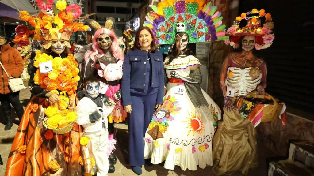 Se llena Tecámac de colores y tradición en Día de Muertos