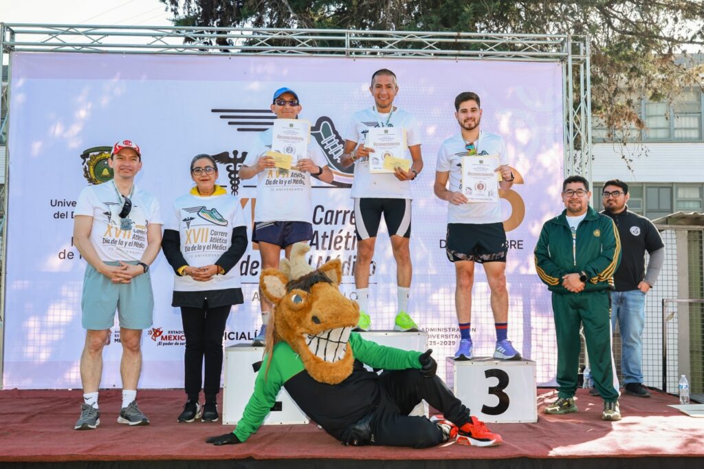 Casi mil competidores en la Carrera Atlética Conmemorativa al Día de la y el Médico 2025 de la UAEMéx