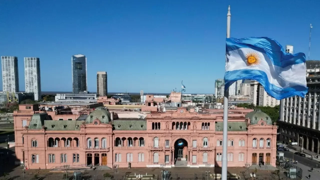 Empleo no garantiza salir de la pobreza en Argentina