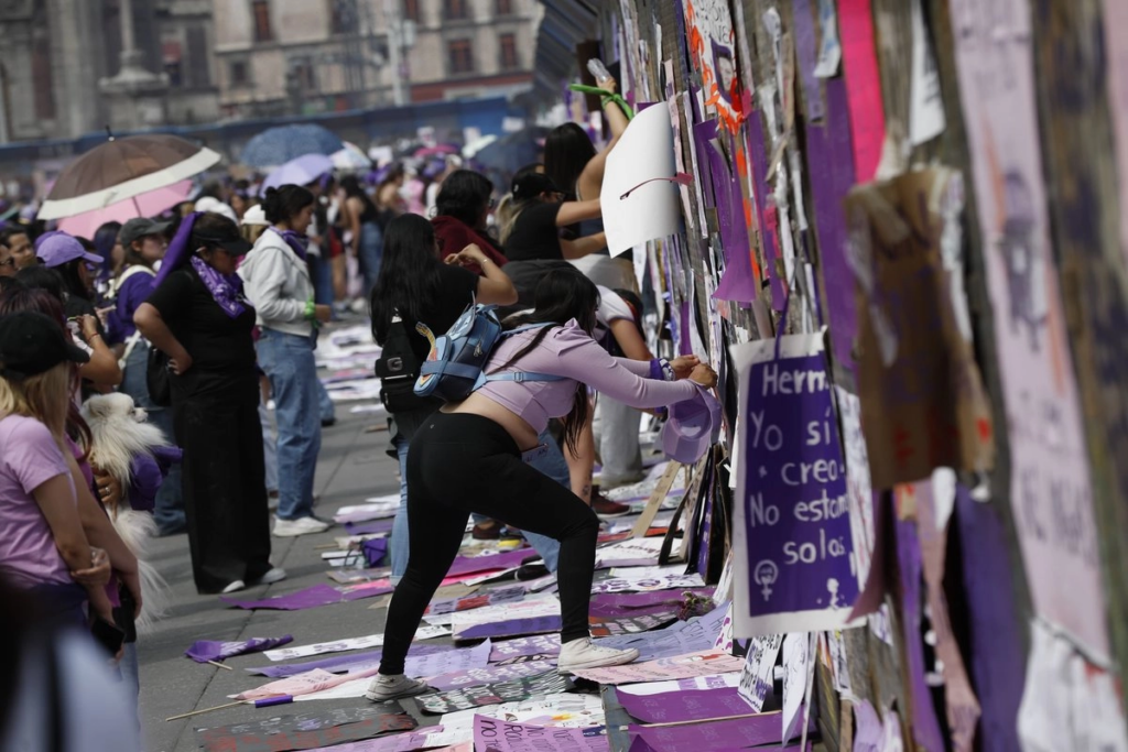 10 detenidos durante marcha del Día Internacional de la Mujer en Alcaldía Cuauhtémoc