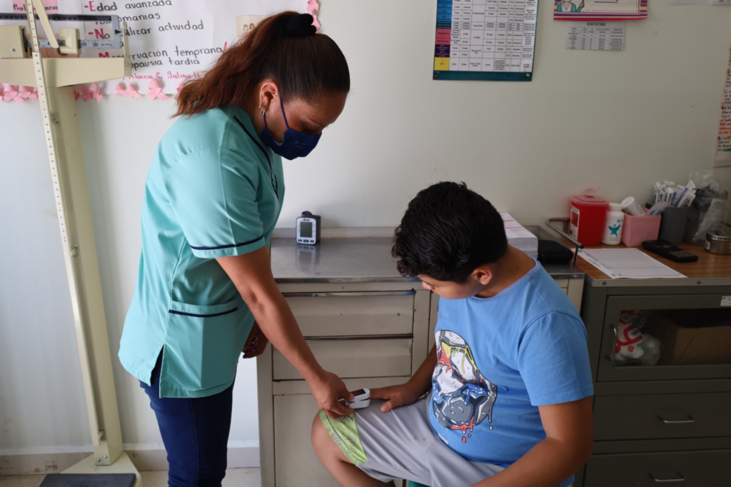Inicia gobierno de Tecámac la entrega de certificados médicos escolares