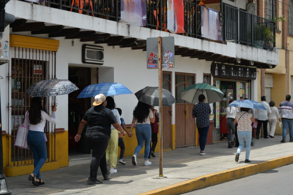 Alerta en Edoméx por tercera ola de calor