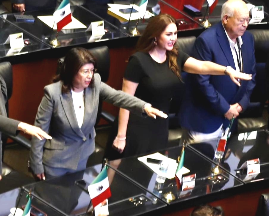 Rinde protesta la Senadora Mariela Gutiérrez como integrante de la LXII y LXVII Legislatura