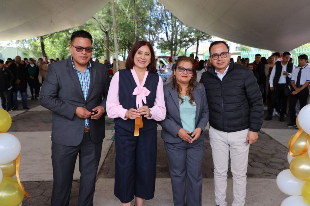 En Tecámac es prioridad fortalecer la educación: Rocío Miguel