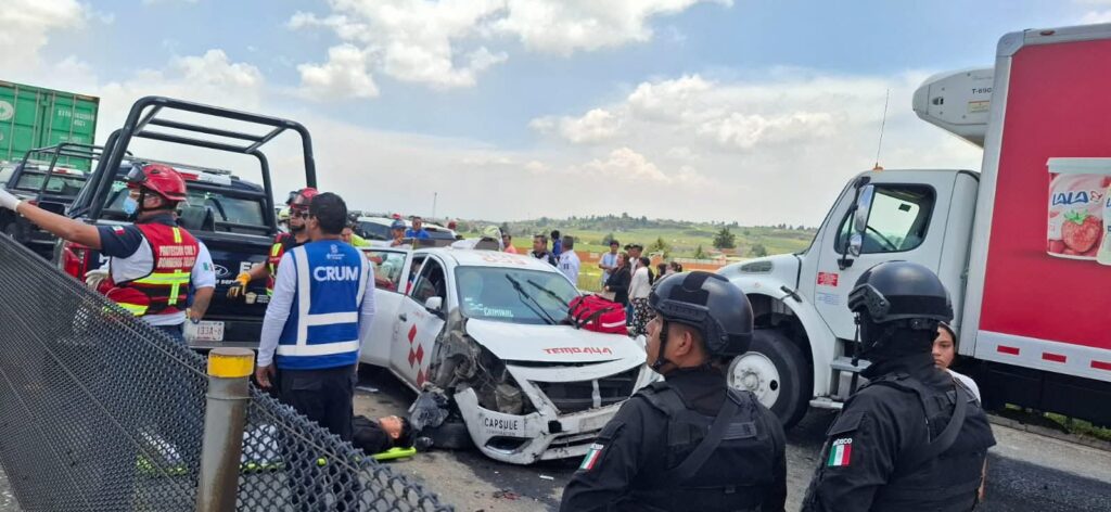 Carambola en el Libramiento Bicentenario en Toluca deja 12 lesionados