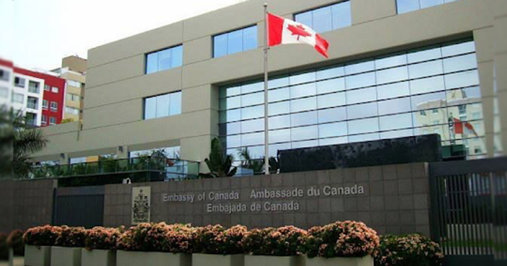 Embajada de Canadá lanza vacante con sueldo de 940 mil pesos al año