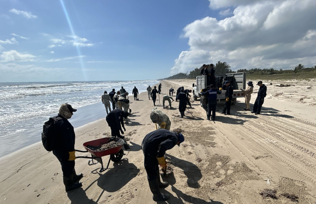 Movilizan 2,400 elementos por hidrocarburos en costas del Golfo