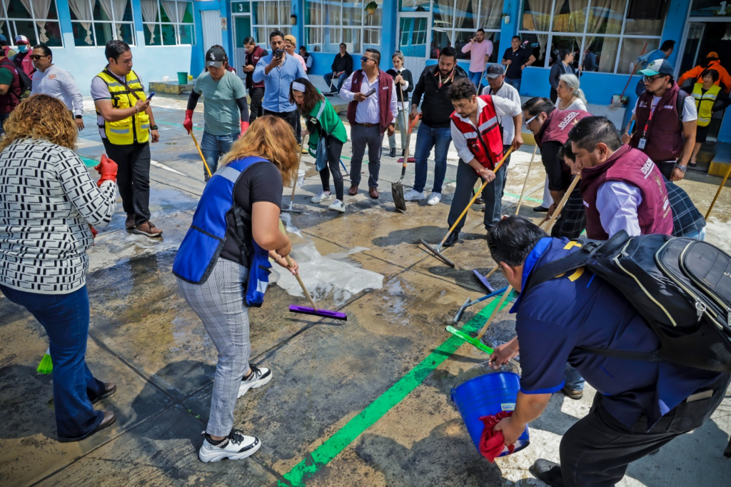Avanzan trabajos en escuelas de Neza: 14 ya sin daños