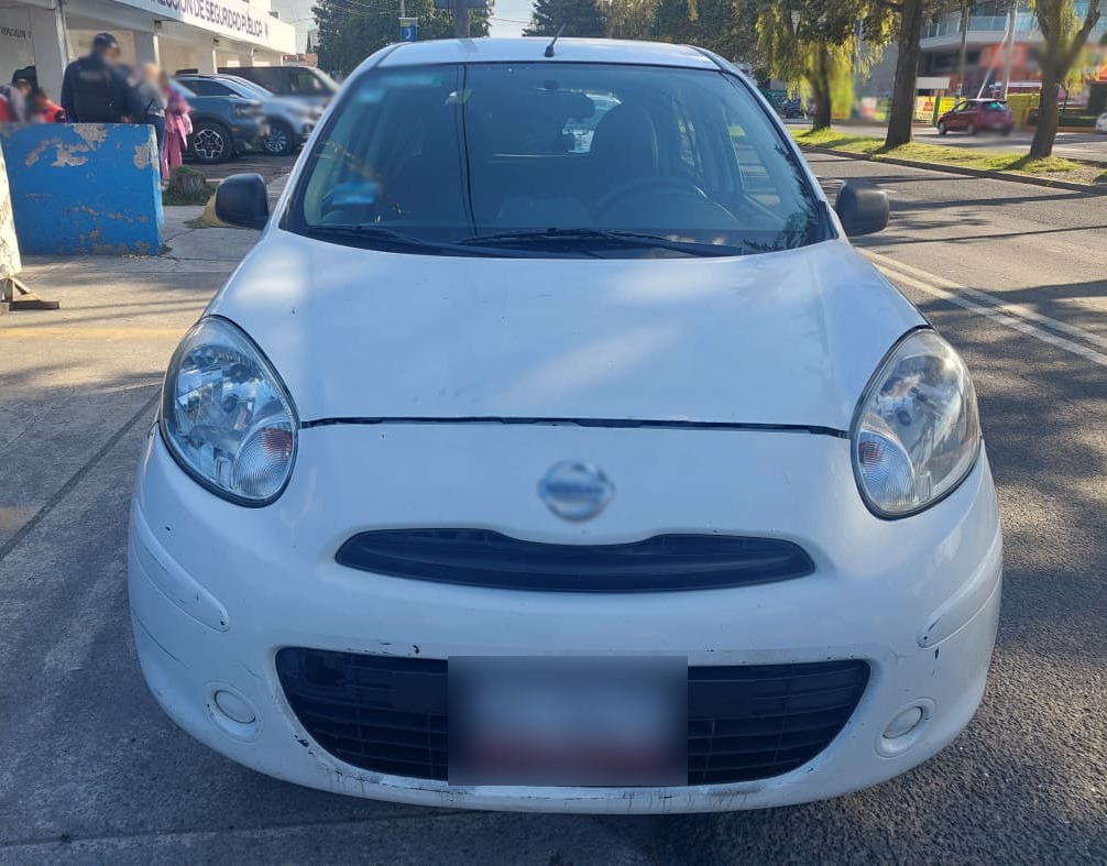 Asegura Policía de Metepec vehículo relacionado en al menos cinco robos a transeúntey detiene a dos sujetos