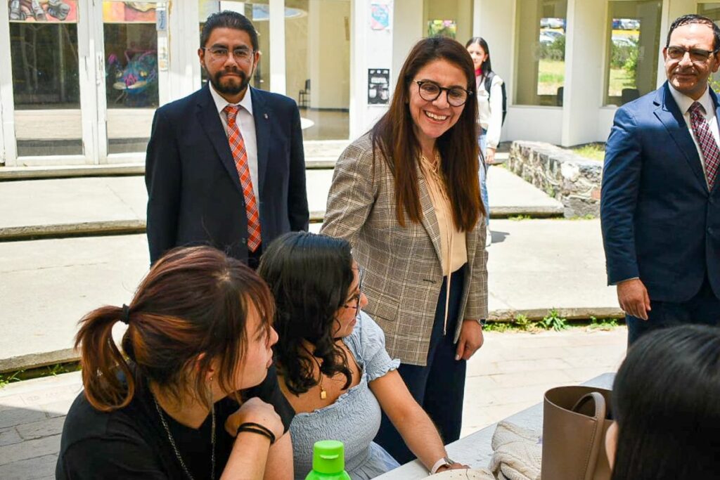 Encabezaré un rectorado que defenderá las causas de la comunidad universitaria: Benhumea