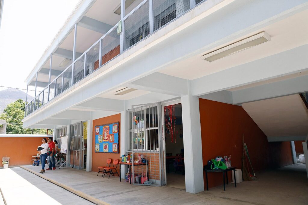 Fortalecen infraestructura escolar en el sur del Edoméx