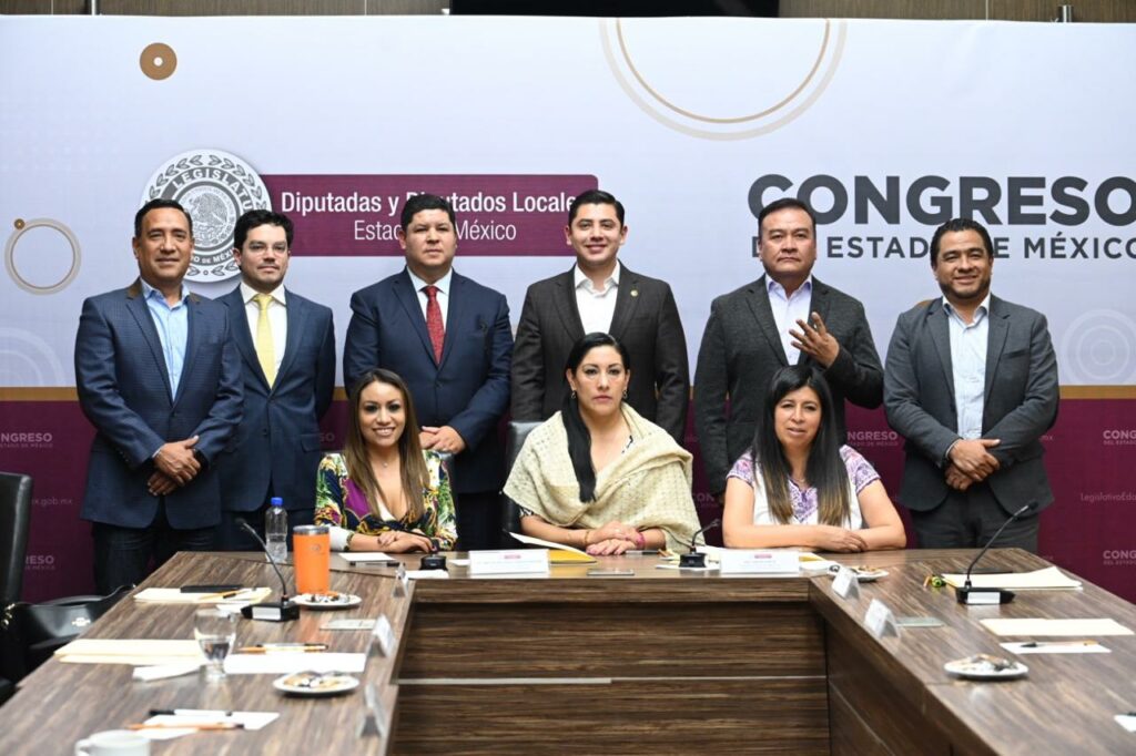 Cada mes el Congreso mexiquense aprueba 55 iniciativas
