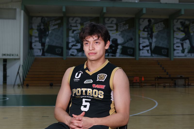 Básquetbol varonil en la UAEMéx, un deporte de constancia, velocidad y disciplina