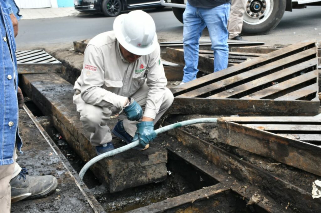 Reportan olor a gas en drenaje de Nezahualcóyotl y los límites con la alcaldía GAM